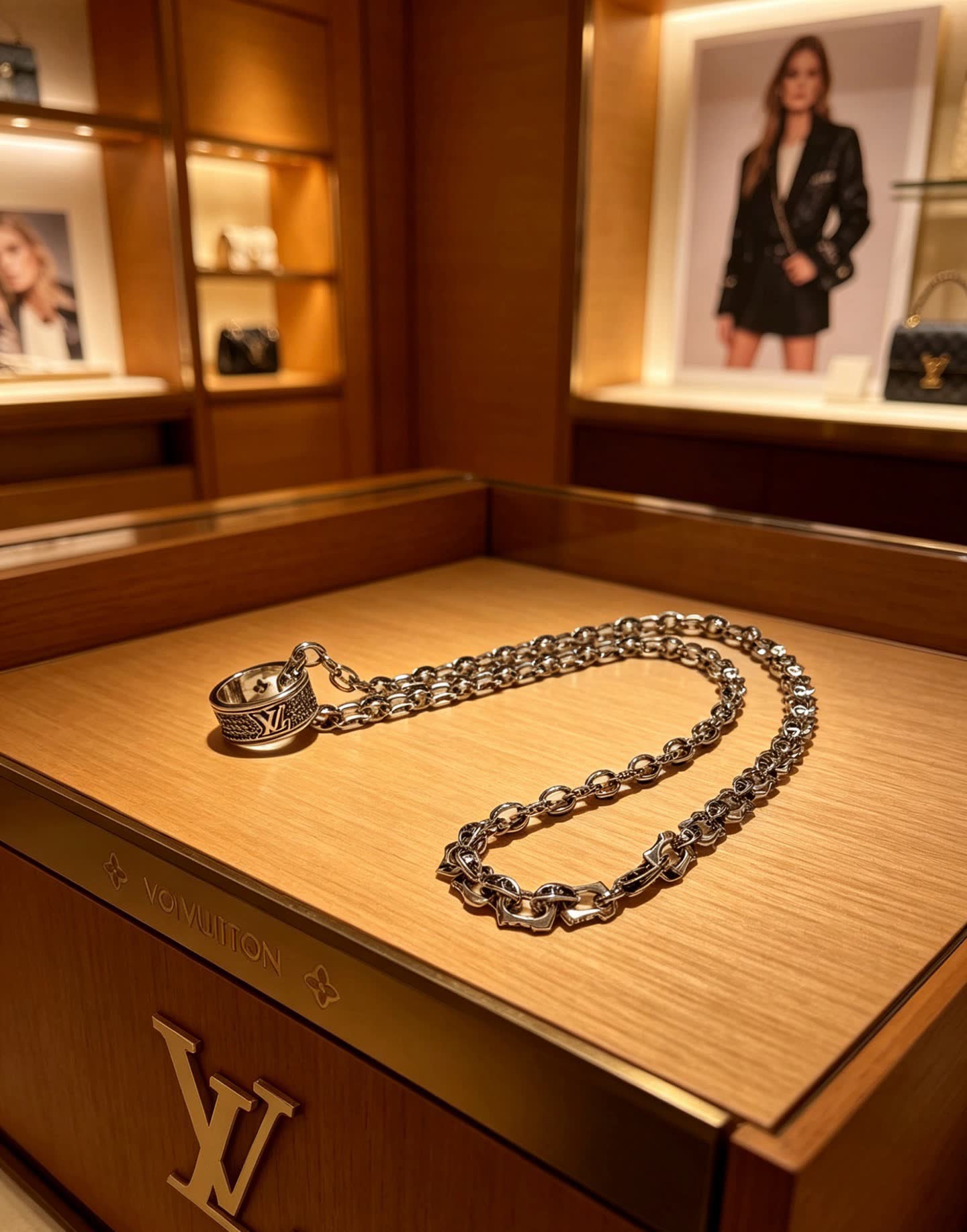 Louis Vuitton Silver Chain Necklace with Decorative Clasp